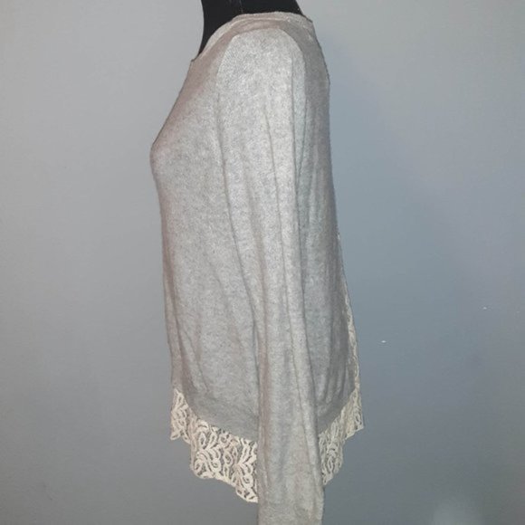 Angel of the North Light Weight Sweater Grey w/ Lace Accents Size Large - Picture 9 of 14